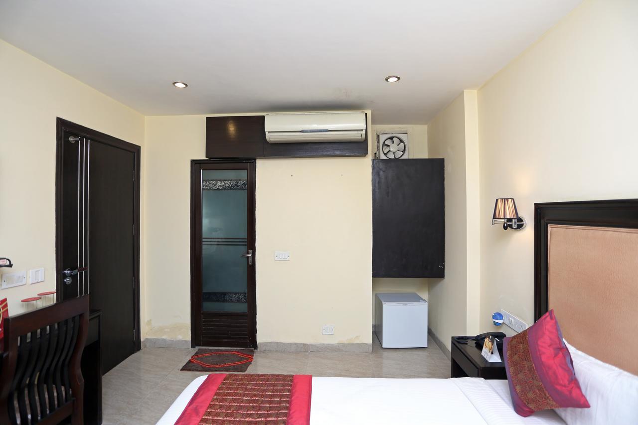 Oyo 714 Hotel De Plaza New Delhi Exterior photo